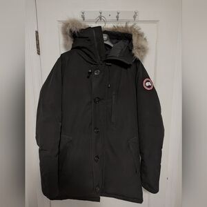Mint Condition Canada Goose Chateau Parka - Medium